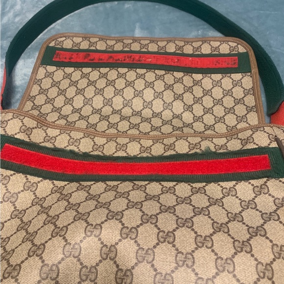 Genuine Gucci messenger bag complete with certificate - Picture 11 of 16